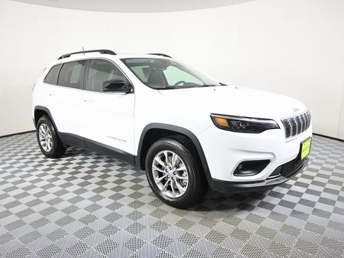 Used 2022 Jeep Cherokee Latitude Lux w/ Sun & Sound Group image 9