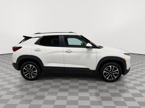 Certified 2025 Chevrolet TrailBlazer LT AWD/4WD image 12