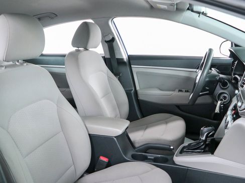 Used 2019 Hyundai Elantra SEL FWD image 26