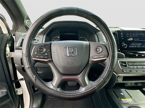 Used 2024 Honda Passport EX-L image 11