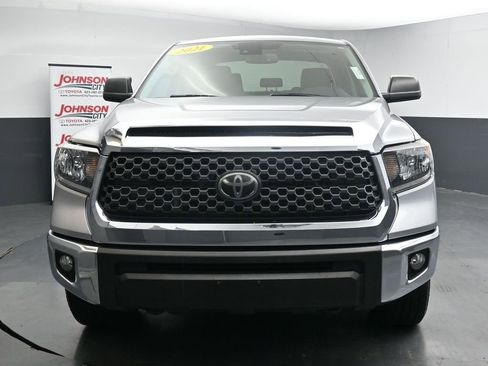 Used 2021 Toyota Tundra SR5 w/ SR5 Upgrade Package AWD/4WD image 3