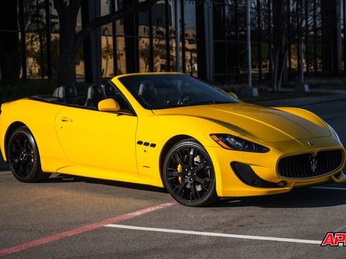 Used 2014 Maserati GranTurismo Sport RWD image 35