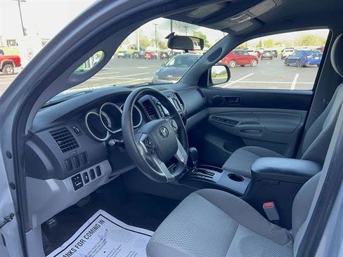 Used 2015 Toyota Tacoma 2WD Double Cab w/ Convenience Package image 12