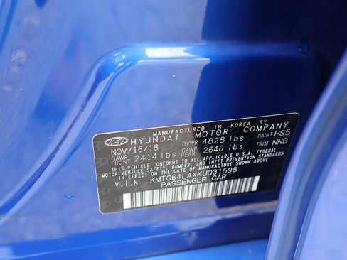 Used 2019 Genesis G70 2.0T Advanced image 52