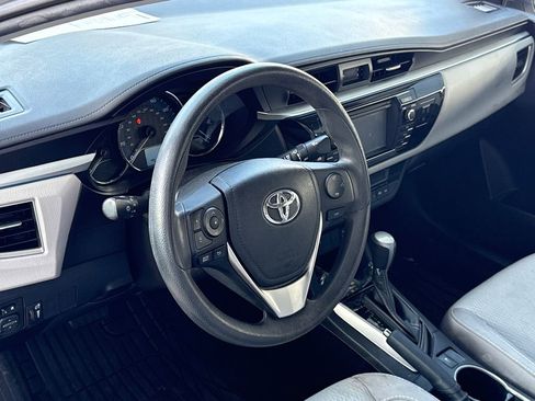 Used 2016 Toyota Corolla LE image 9