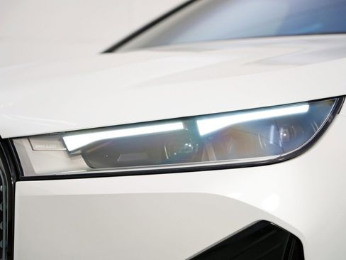 Used 2024 BMW iX xDrive50 w/ Premium Package image 62