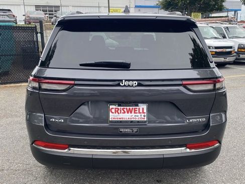 Used 2025 Jeep Grand Cherokee Limited image 6