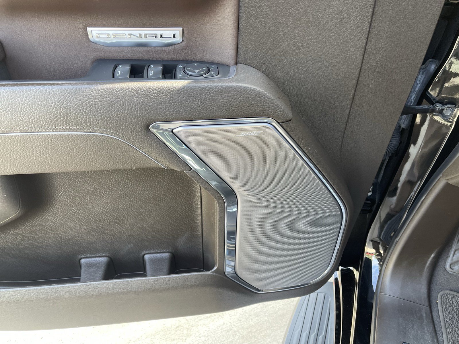 Used 2024 GMC Sierra 1500 Denali w/ Technology Package AWD/4WD image 19