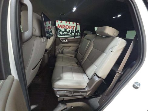 Used 2022 Chevrolet Tahoe LT w/ Luxury Package RWD image 4