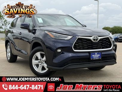 Used 2025 Toyota Highlander LE