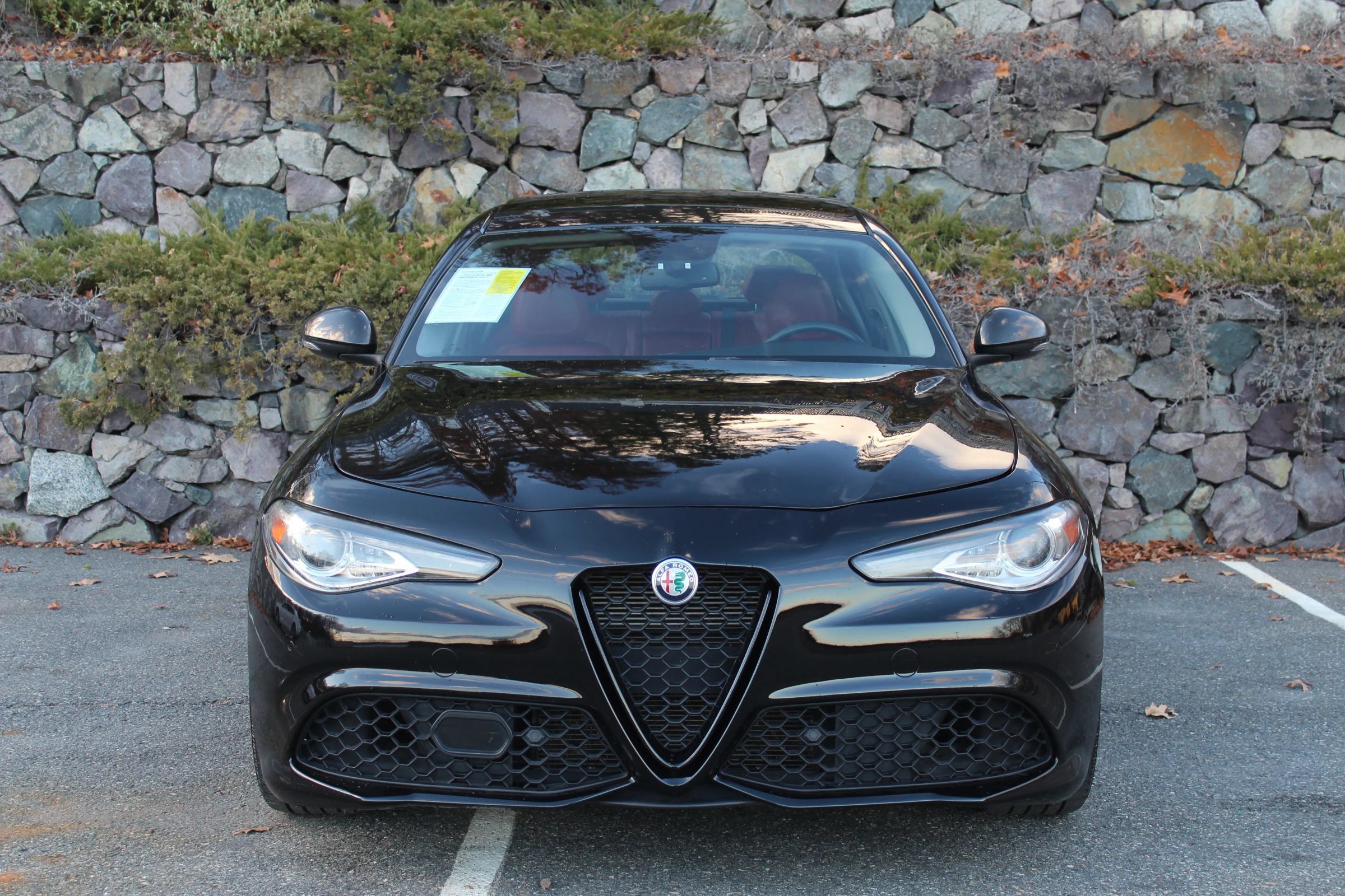 Used 2019 Alfa Romeo Giulia Ti Sport w/ Quick Order Package 22S Sport AWD/4WD image 3