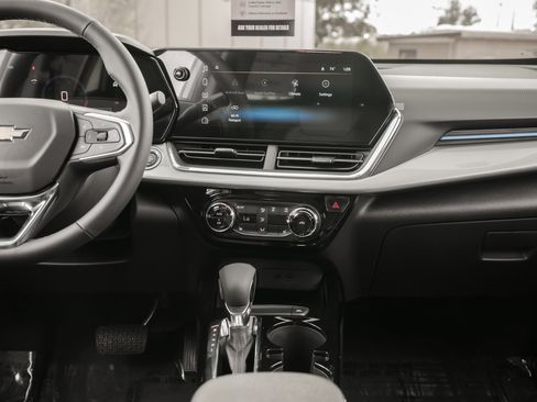 New 2026 Chevrolet Trax LT w/ Driver Confidence Package image 24