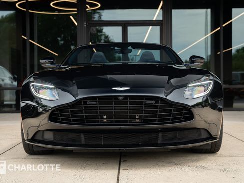 Used 2019 Aston Martin DB11 Volante RWD image 4
