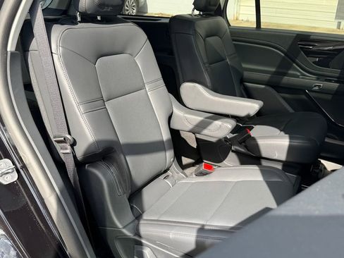 New 2026 Lincoln Aviator AWD image 8