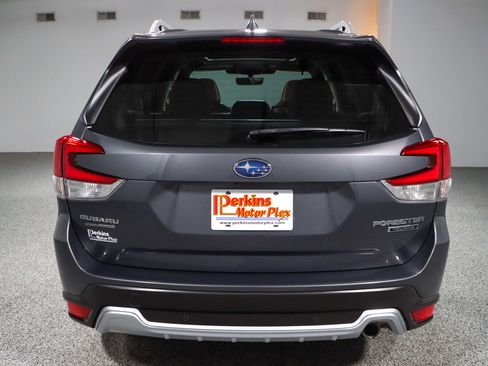 Used 2022 Subaru Forester Touring image 8