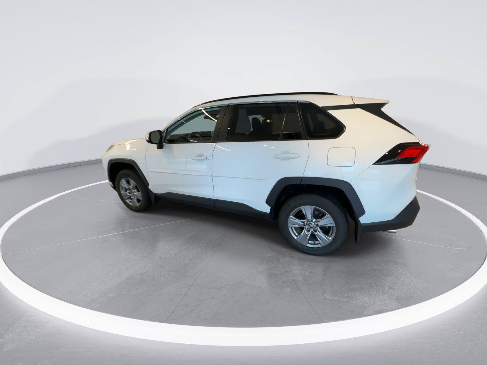 Used 2024 Toyota RAV4 XLE w/ Convenience Package AWD/4WD image 6