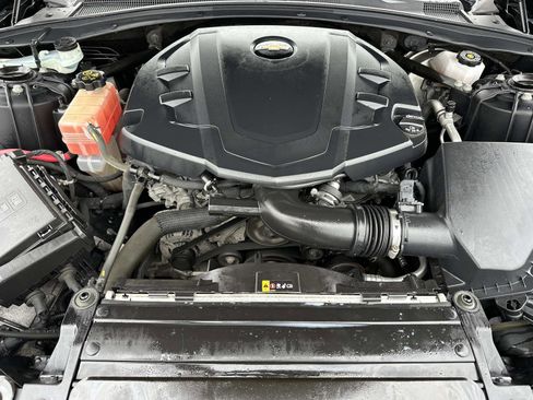 Certified 2021 Chevrolet Camaro LT w/ RS Package image 10