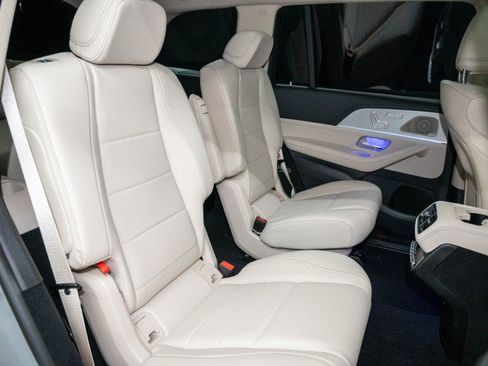 New 2026 Mercedes-Benz GLS 450 4MATIC image 15