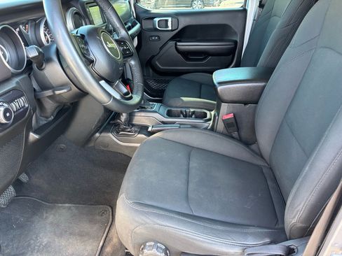 Used 2018 Jeep Wrangler Unlimited Sport S AWD/4WD image 8