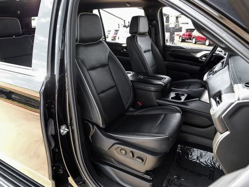 Used 2024 Chevrolet Suburban Premier image 35