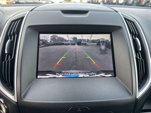 Used 2019 Ford Edge SEL w/ Equipment Group 201A AWD/4WD image 25