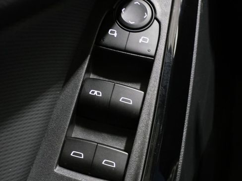 Used 2025 Chevrolet Equinox LT image 13