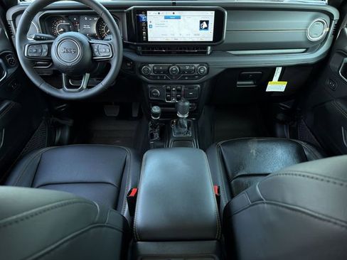 New 2026 Jeep Gladiator Sport image 17