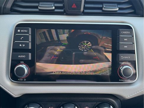 Used 2021 Nissan Versa SV FWD image 16