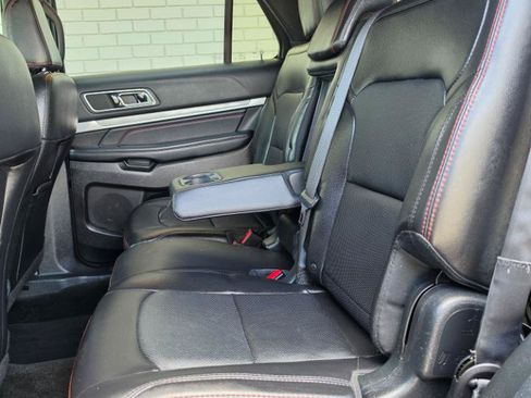 Used 2018 Ford Explorer Sport w/ Equipment Group 401A AWD/4WD image 12