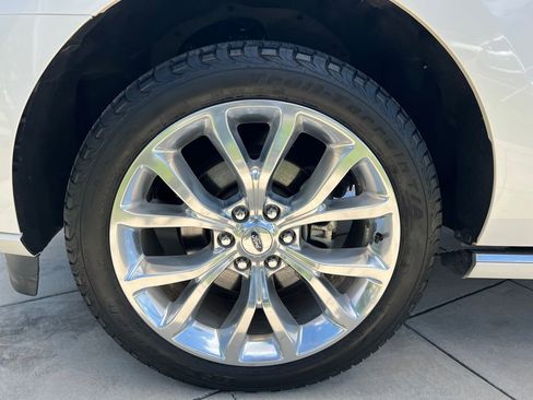 Used 2018 Ford Expedition Platinum AWD/4WD image 27