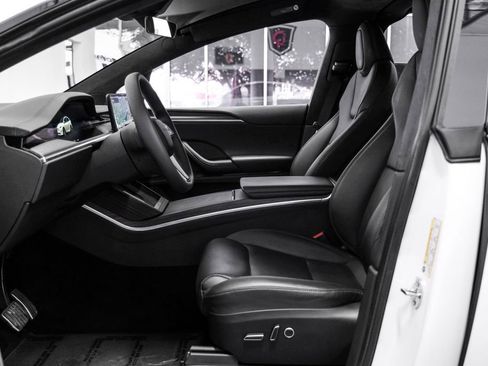 Used 2023 Tesla Model X AWD/4WD image 4