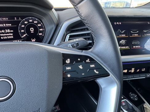 Used 2022 Audi Q4 e-tron Premium Plus w/ Premium Plus image 34