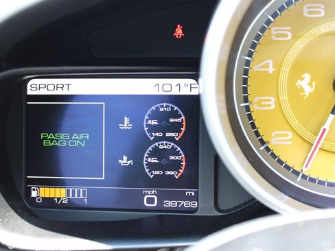 Used 2017 Ferrari California T image 38