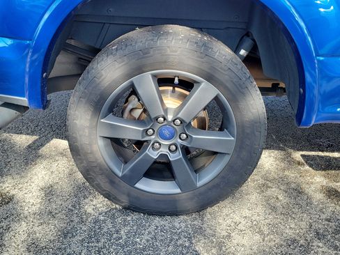 Used 2018 Ford F150 XLT w/ Equipment Group 302A Luxury AWD/4WD image 38