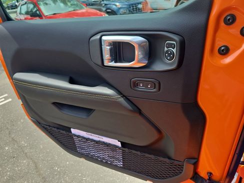 New 2026 Jeep Wrangler Unlimited Sahara AWD/4WD image 27