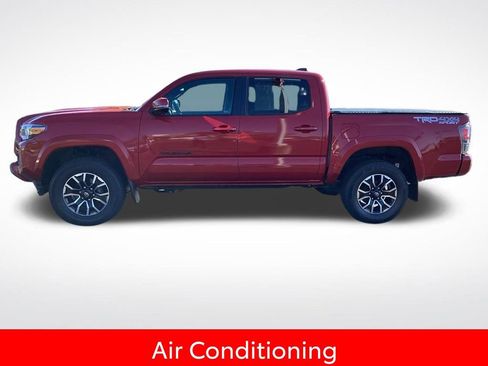 Used 2022 Toyota Tacoma TRD Sport image 6