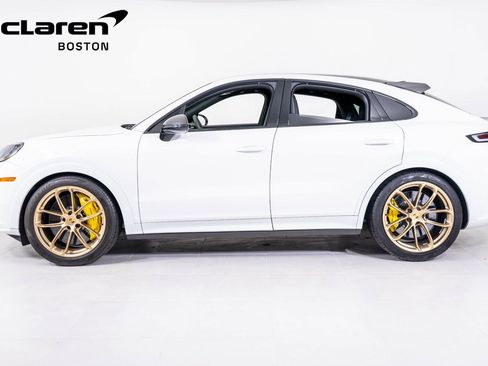 Used 2024 Porsche Cayenne Turbo GT image 2