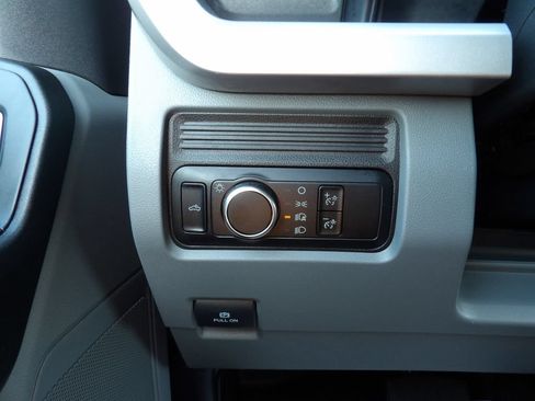 Used 2025 Ford F250 XL w/ XL Off-Road Package AWD/4WD image 19