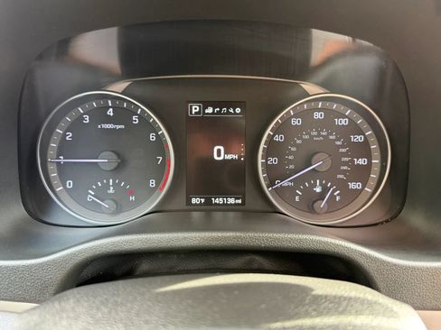 Used 2017 Hyundai Elantra Limited w/ Limited Tech Package 04 FWD image 20