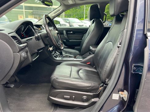 Used 2017 Chevrolet Traverse LT AWD/4WD image 9