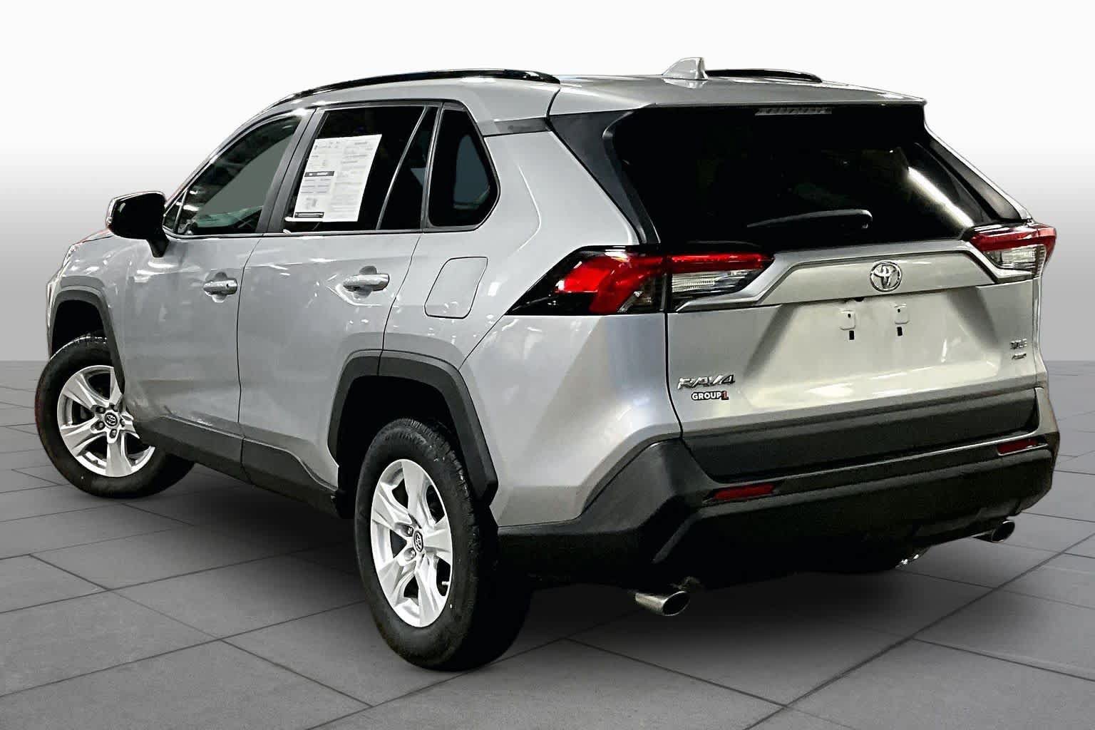 Used 2019 Toyota RAV4 XLE w/ Convenience Package AWD/4WD image 12