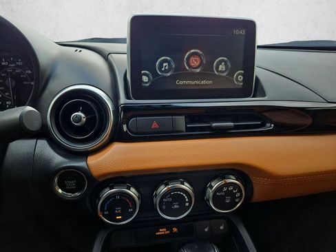 Used 2017 FIAT 124 Spider Lusso RWD image 15