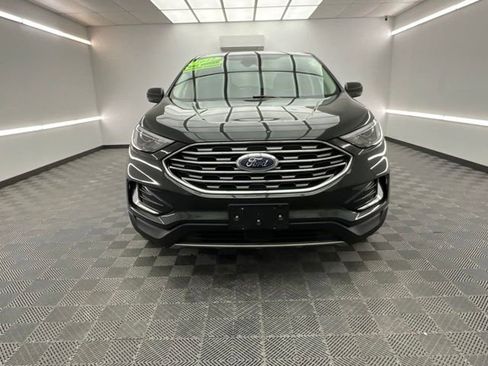 Used 2022 Ford Edge SEL w/ Cargo Accessory Package image 2