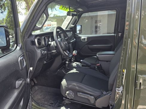 Used 2021 Jeep Wrangler Unlimited Sport AWD/4WD image 16