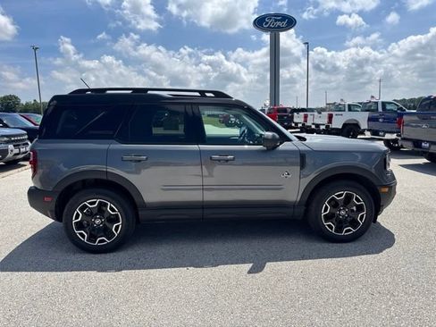 New 2025 Ford Bronco Sport Outer Banks w/ Outer Banks Tech Package+ AWD/4WD image 2