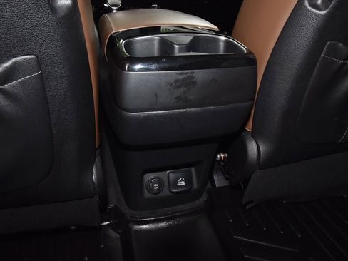 Used 2021 Kia Telluride SX w/ SX Prestige Package AWD/4WD image 20