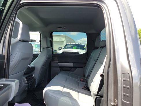 Certified 2022 Ford F150 XLT w/ Equipment Group 302A High image 11