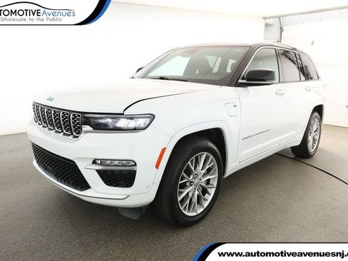 Used 2022 Jeep Grand Cherokee Summit w/ Advanced Protech Group IV image 1