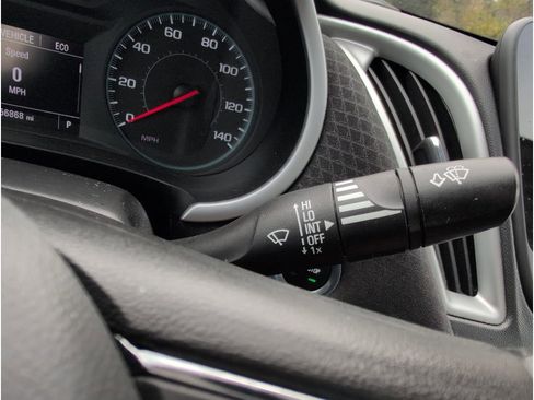 Used 2023 Chevrolet Malibu LT image 25