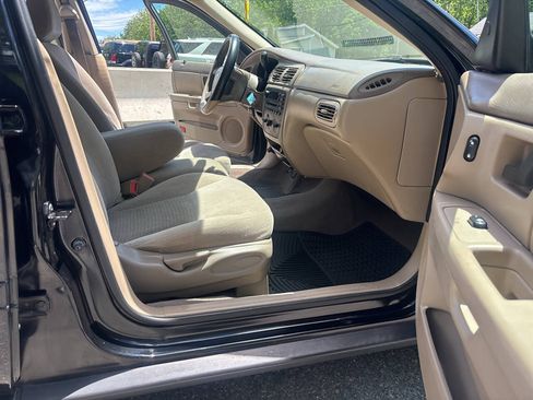 Used 2006 Ford Taurus SE FWD image 19